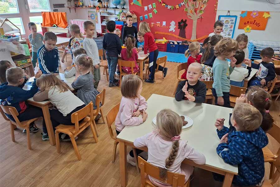 Posjet vrtiću Pčelica